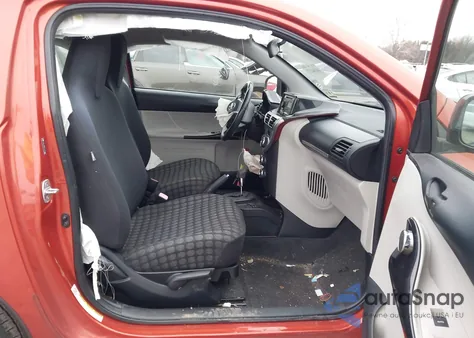 2012 Scion Iq from USA, damaged, VIN JTNJJXB07CJ015807
